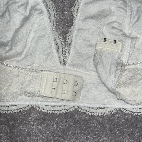 UO Out from Under Lace Halter Bralette - Picture 3 of 4